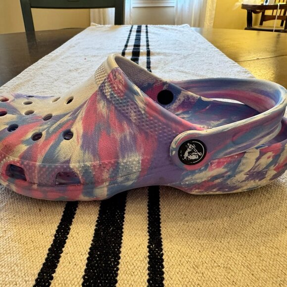 CROCS Classic Clog Children Size J 3 Marbled Tie Dye Purple Pink White - Picture 6 of 8
